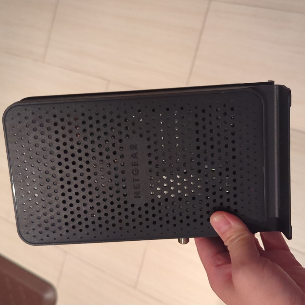 Netgear N300 wifi cable modem router